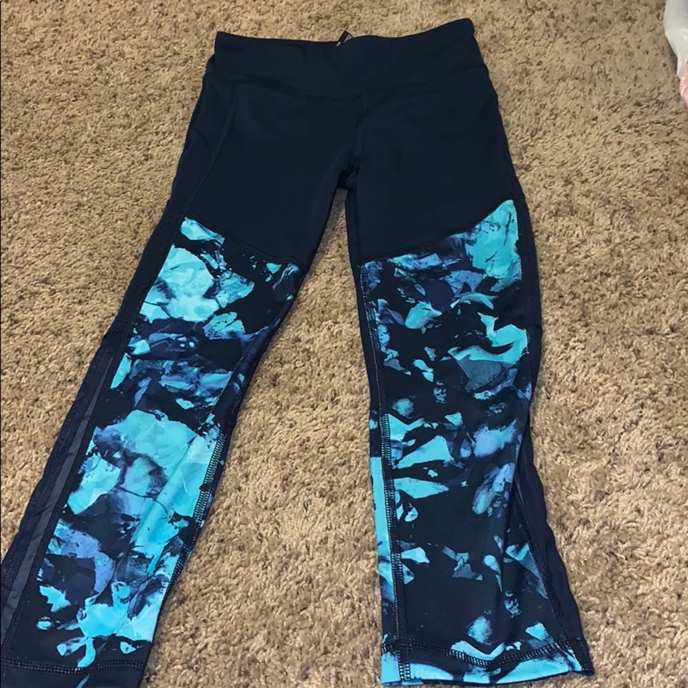 navy blue capris